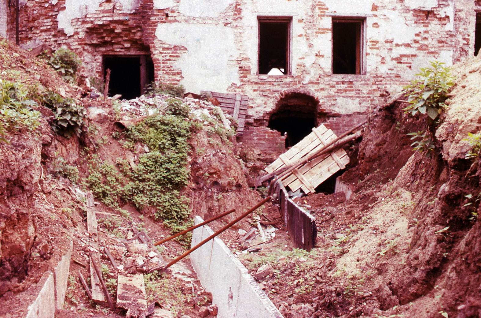 НИАЛ ВятГУ. Реконструкция монастыря 1989 г. (4).jpg